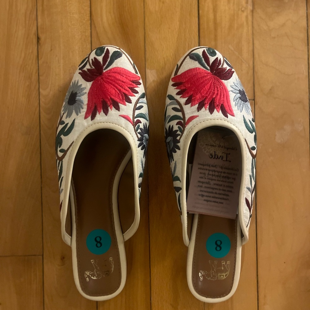 Floral Embroidered Women's Mules